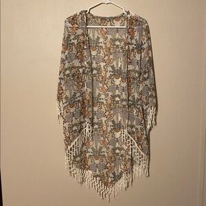 ❗️SALE❗️🎉👘Sweet Rain Floral Kimono with Fringe